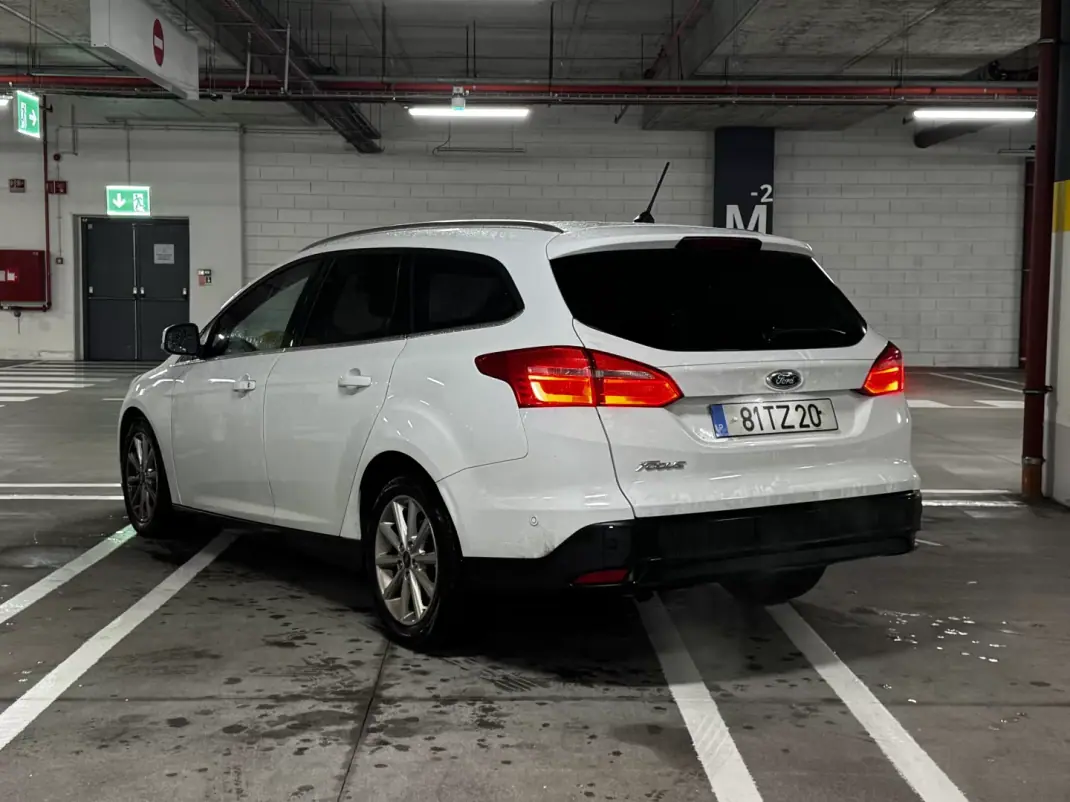 Ford Focus 2017 - 8500 EUR, 280100 km - AUTO.MOTO.pt - 280100km - foto 3 de 10
