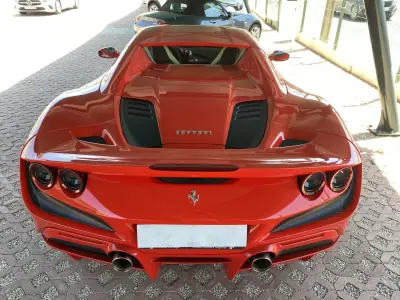 Ferrari F8 Tributo 2022 - 425600 EUR, 4336 km - AUTO.MOTO.pt - 4336km - foto 37 de 54