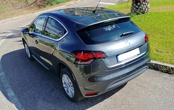 Citroën DS4 2012 - 7850 EUR, 182443 km - 182443km - foto 6 de 13