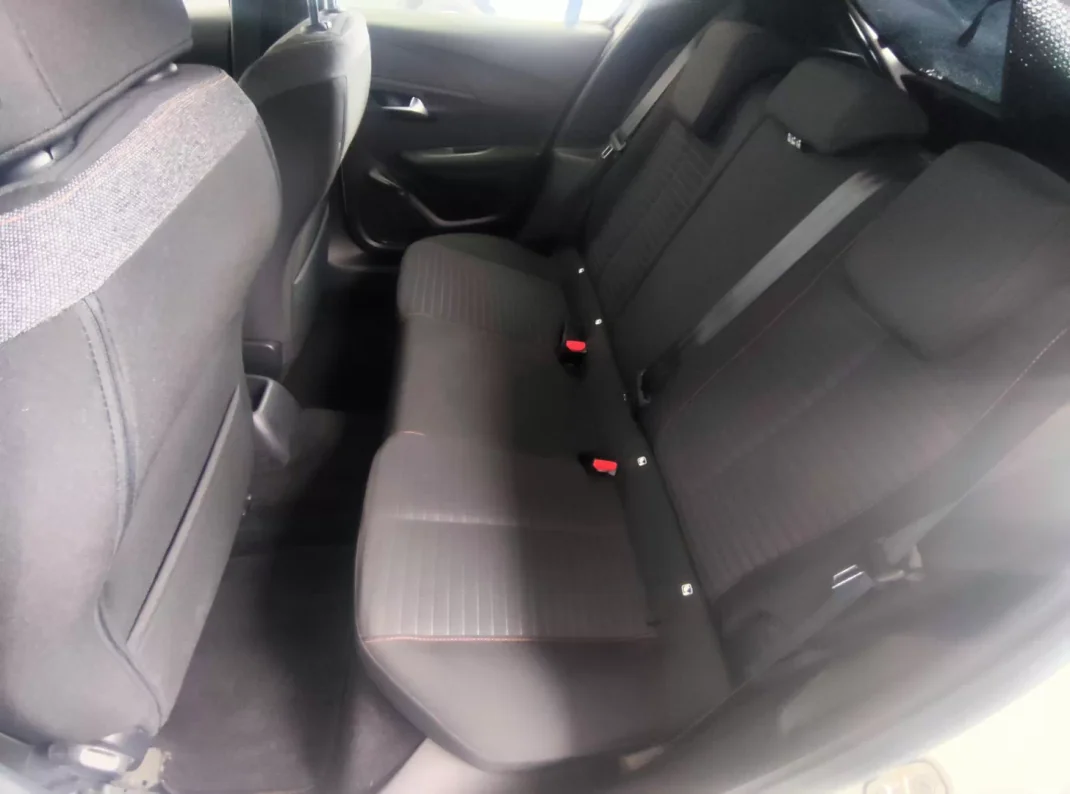 Peugeot 208 2020 - 11900 EUR, 247697 km - AUTO.MOTO.pt - 247697km - foto 12 de 23