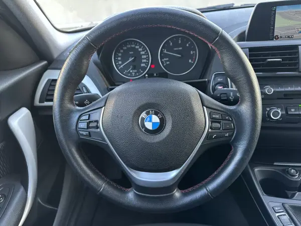 BMW 116 2015 - 12900 EUR, 230000 km - AUTO.MOTO.pt - 230000km - foto 32 de 57