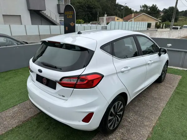 Ford Fiesta 2022 - 12900 EUR, 120000 km - AUTO.MOTO.pt - 120000km - foto 11 de 57