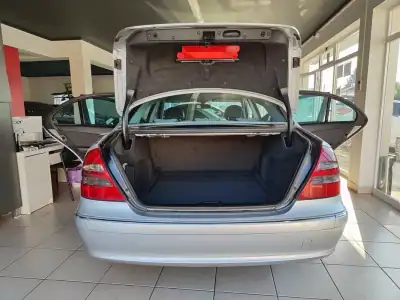 Mercedes-Benz E 220 2003 - 5500 EUR, 500000 km - AUTO.MOTO.pt - 500000km - foto 15 de 37