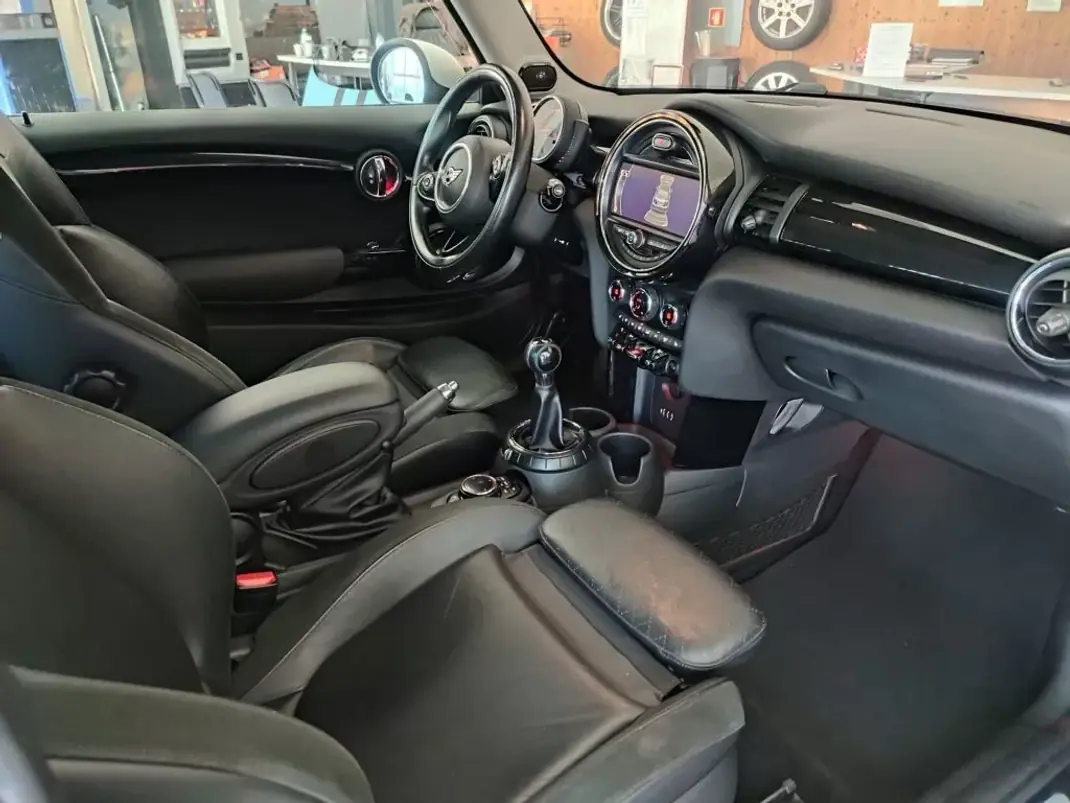 MINI Cooper 2014 - 14900 EUR, 146000 km - AUTO.MOTO.pt - 146000km - foto 5 de 23