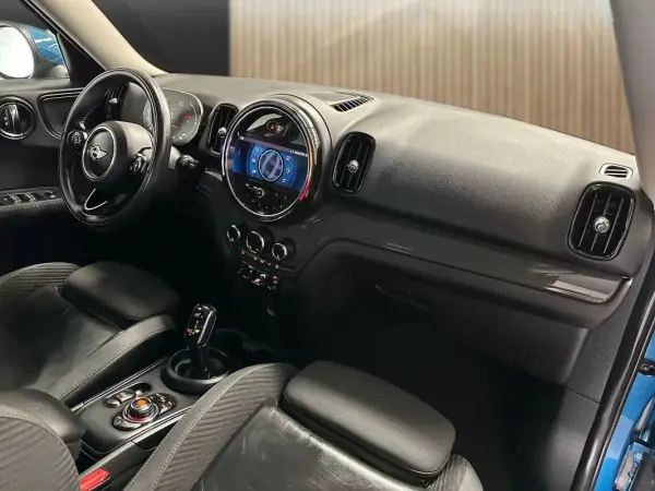 MINI Countryman 2021 - 26800 EUR, 51000 km - AUTO.MOTO.pt - 51000km - foto 8 de 17