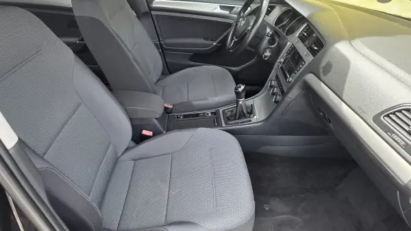 Volkswagen Golf 2015 - 14540 EUR, 135000 km - AUTO.MOTO.pt - 135000km - foto 22 de 26