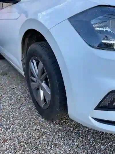 Volkswagen Polo 2018 - 10500 EUR, 85000 km - 85000km - foto 4 de 11