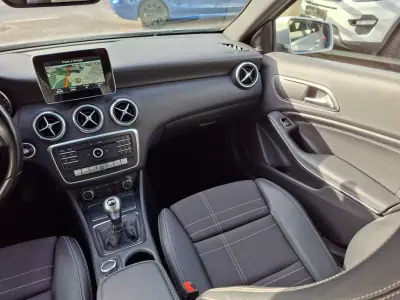 Mercedes-Benz A 180 2017 - 16900 EUR, 125000 km - AUTO.MOTO.pt - 125000km - foto 25 de 31