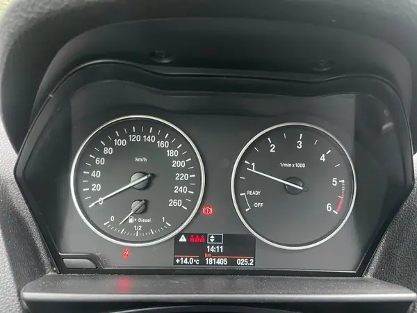 BMW 114 2015 - 10990 EUR, 182000 km - AUTO.MOTO.pt - 182000km - foto 7 de 14