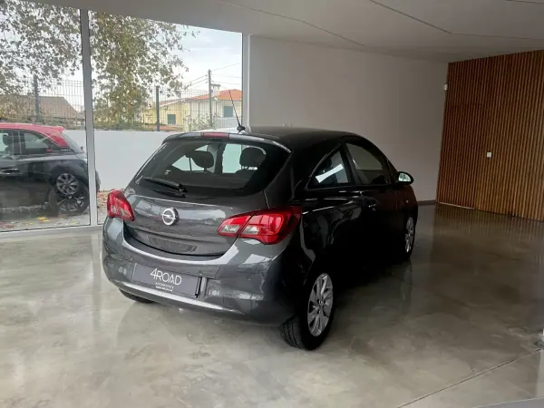 Opel Corsa 2017 - 7250 EUR, 128500 km - AUTO.MOTO.pt - 128500km - foto 29 de 64