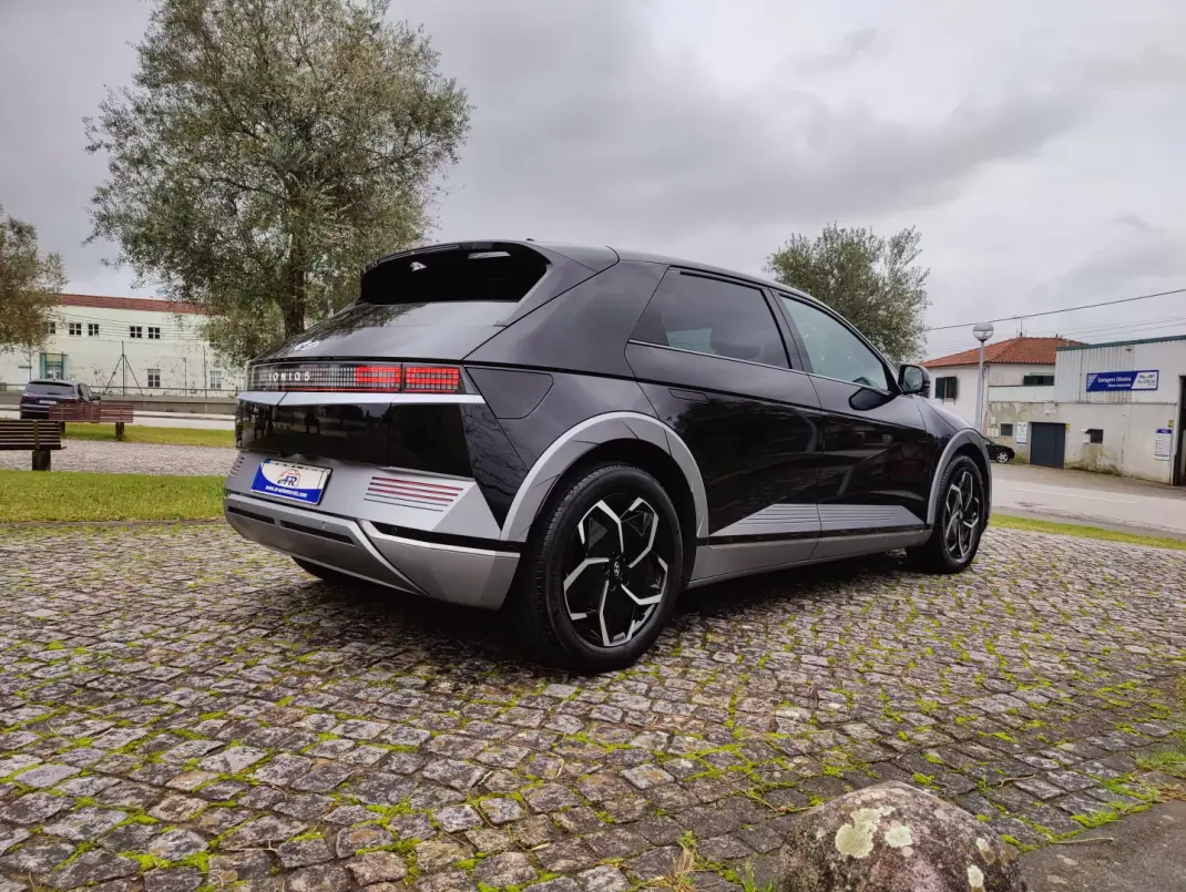 Hyundai Ioniq 5 2022 - 26990 EUR, 97082 km - AUTO.MOTO.pt - 97082km - foto 5 de 11