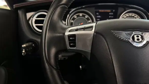 Bentley Continental 2013 - 94990 EUR, 81000 km - AUTO.MOTO.pt - 81000km - foto 21 de 37