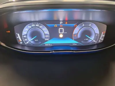 Peugeot 5008 2020 - 19990 EUR, 96918 km - AUTO.MOTO.pt - 96918km - foto 7 de 10