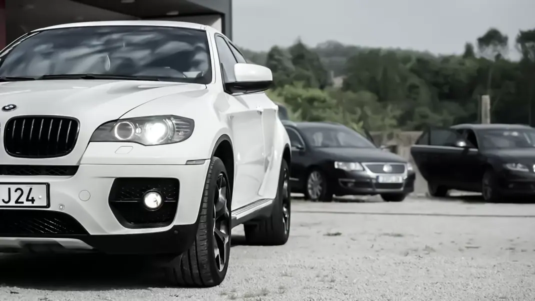 BMW X6 2009 - 22500 EUR, 268000 km - AUTO.MOTO.pt - 268000km - foto 5 de 12