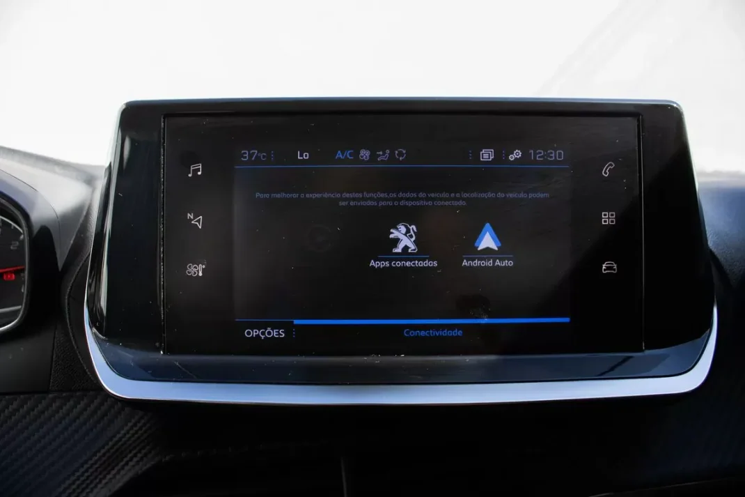 Peugeot 208 2023 - 16999 EUR, 96737 km - AUTO.MOTO.pt - 96737km - foto 23 de 34