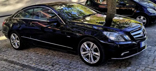 Mercedes-Benz E 250 2009 — foto 2 de 11
