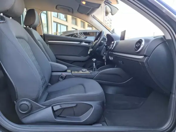 Audi A3 2014 - 14900 EUR, 250000 km - AUTO.MOTO.pt - 250000km - foto 24 de 38