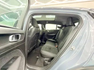 Volvo C40 2021 - 29500 EUR, 84000 km - AUTO.MOTO.pt - 84000km - foto 9 de 23