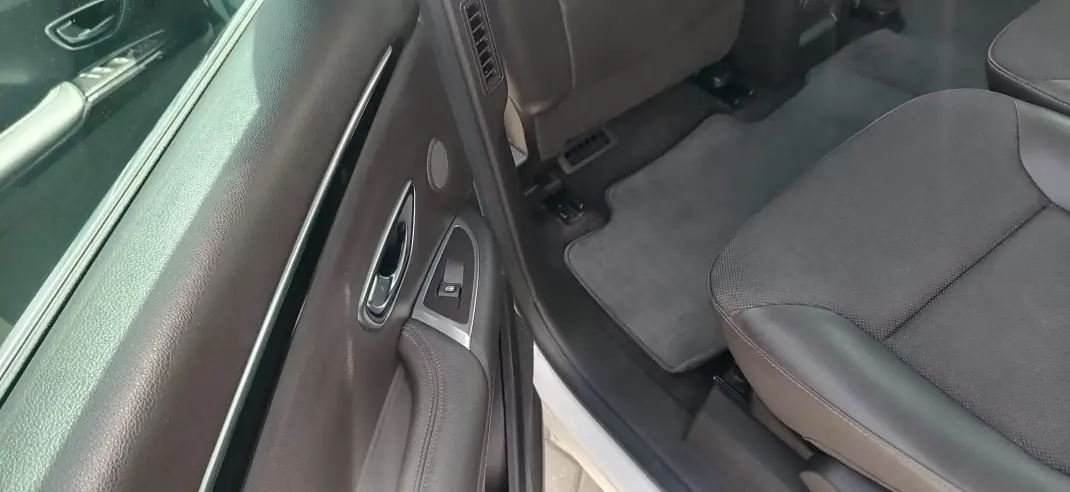 Renault Espace 2019 - 20750 EUR, 188080 km - AUTO.MOTO.pt - 188080km - foto 10 de 30