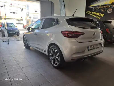 Renault Clio 2020 - 13990 EUR, 75586 km - AUTO.MOTO.pt - 75586km - foto 4 de 22