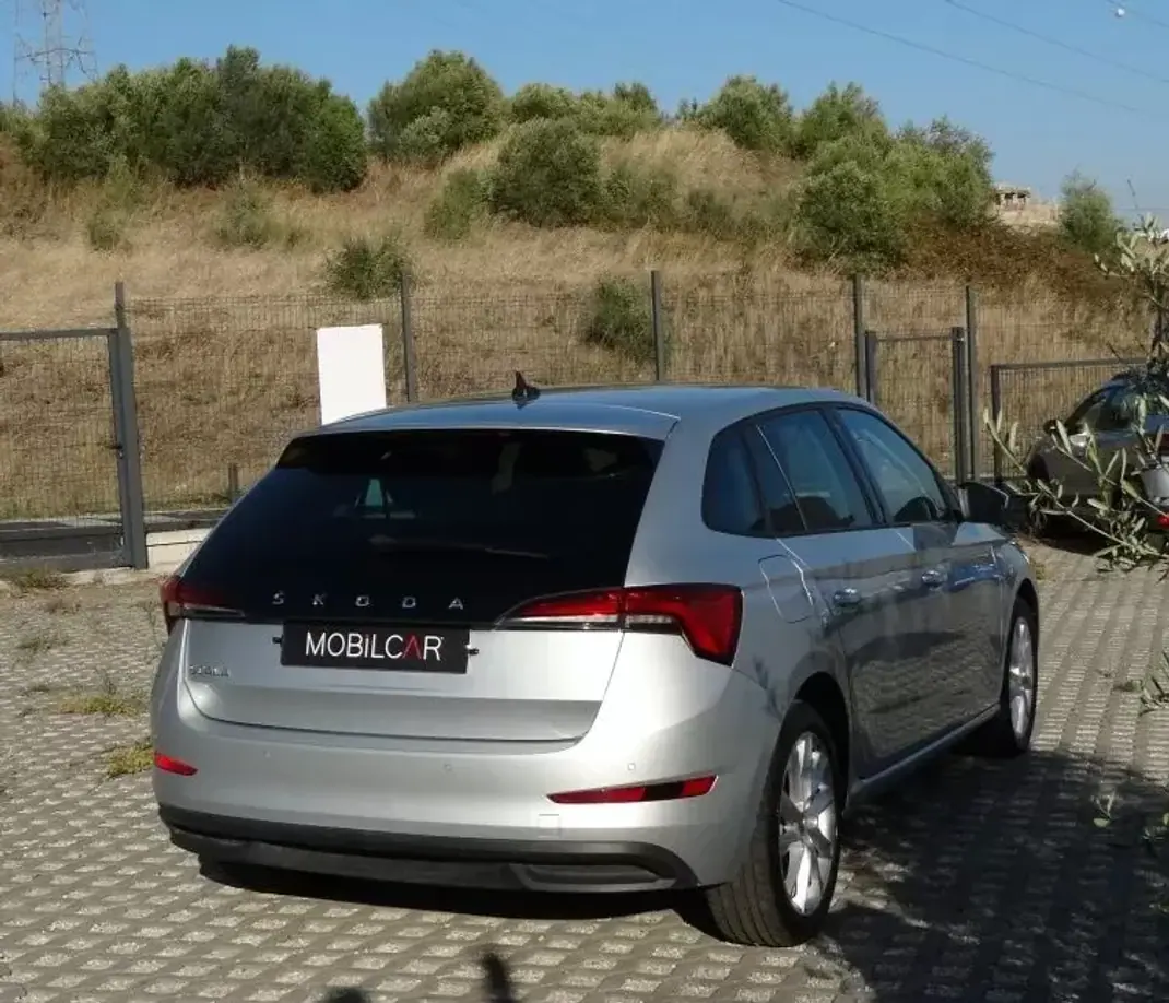 Skoda Scala 2022 - 15800 EUR, 51093 km - 51093km - foto 18 de 25