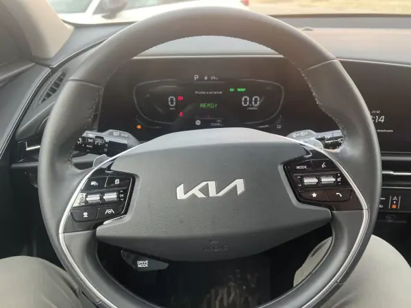 Kia Niro 2024 - 28500 EUR, 25000 km - AUTO.MOTO.pt - 25000km - foto 15 de 20