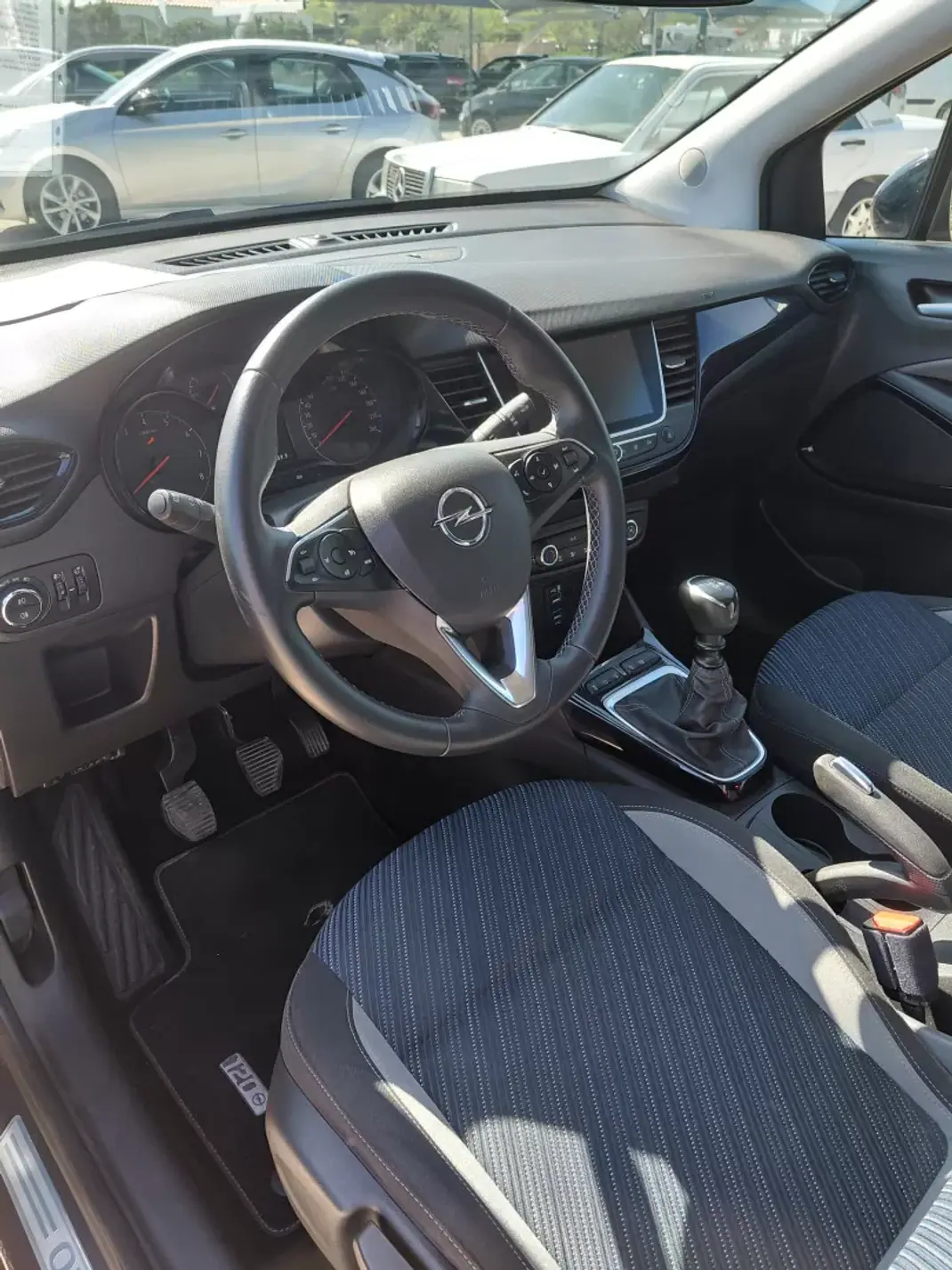 Opel Crossland X 2019 - 13900 EUR, 149750 km - AUTO.MOTO.pt - 149750km - foto 3 de 11