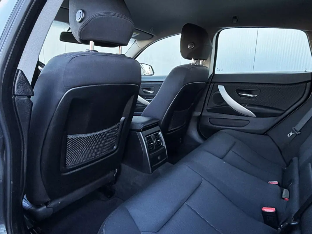 BMW 418 Gran Coupé 2019 - 24950 EUR, 45000 km - AUTO.MOTO.pt - 45000km - foto 19 de 48