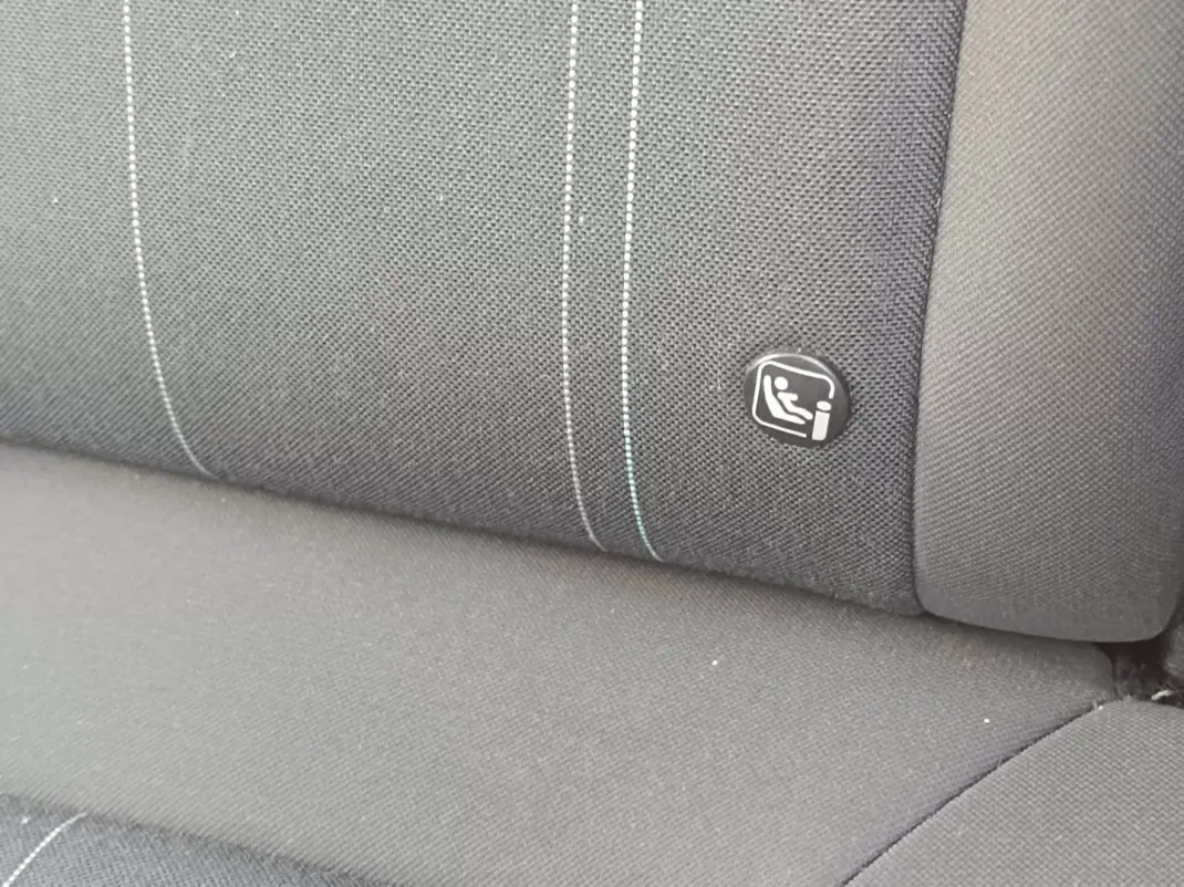 Ford Fiesta 2018 - 9900 EUR, 149596 km - AUTO.MOTO.pt - 149596km - foto 26 de 28