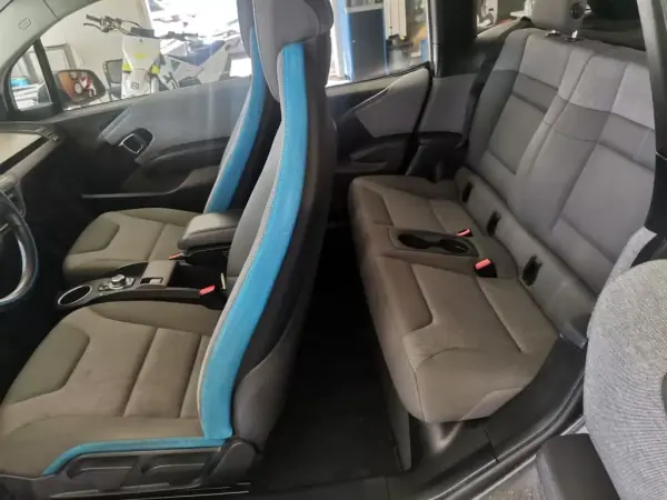 BMW i3 2016 - 19900 EUR, 68000 km - AUTO.MOTO.pt - 68000km - foto 6 de 17