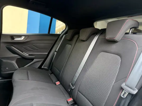 Ford Focus 2023 - 17950 EUR, 54000 km - AUTO.MOTO.pt - 54000km - foto 14 de 25