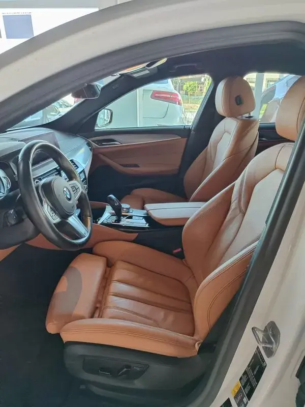 BMW 530e 2019 - 31500 EUR, 46900 km - AUTO.MOTO.pt - 46900km - foto 14 de 39