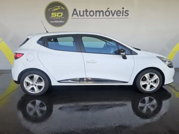 Renault Clio 2013 - 6750 EUR, 285000 km - AUTO.MOTO.pt - 285000km - foto 3 de 9