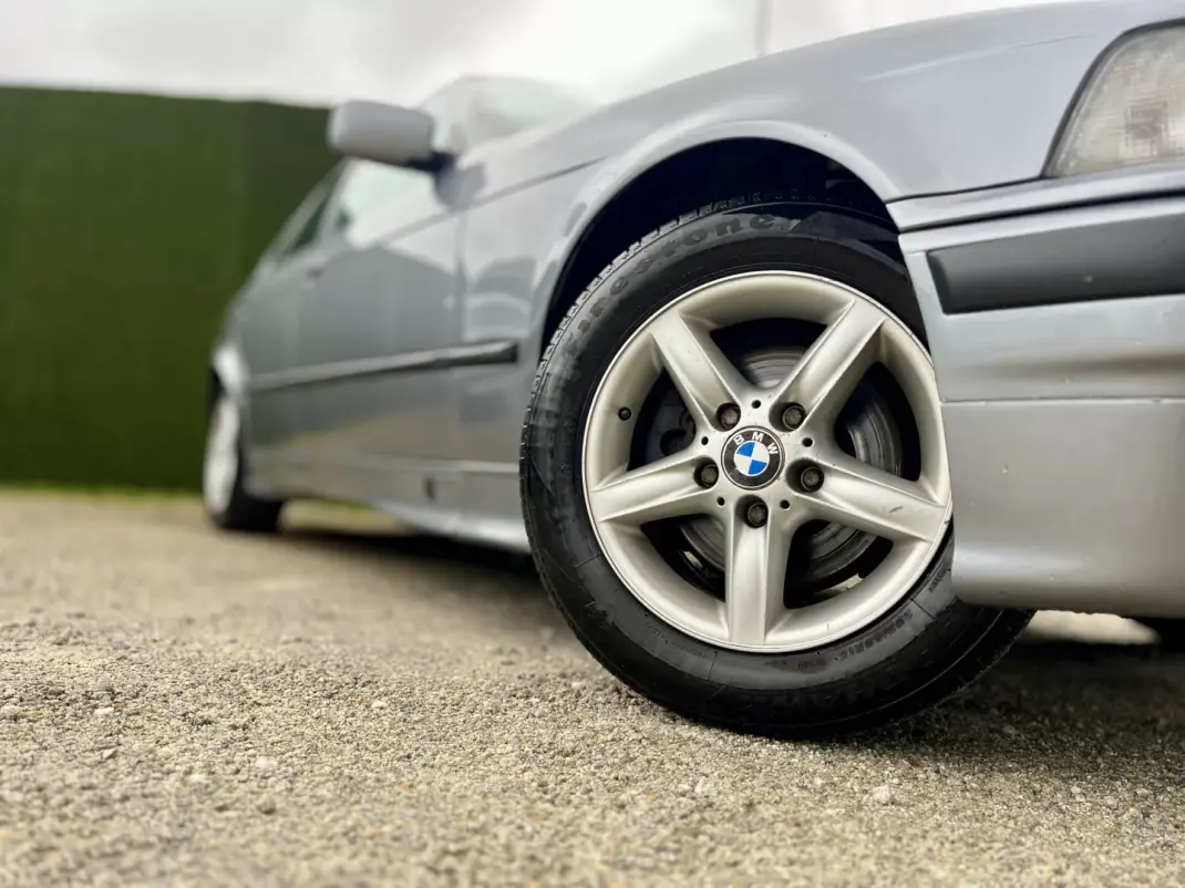 BMW 318 1991 - 5500 EUR, 164000 km - AUTO.MOTO.pt - 164000km - foto 5 de 16