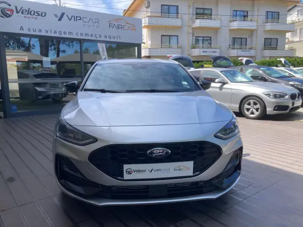 Ford Focus 2023 - 20590 EUR, 37780 km - AUTO.MOTO.pt - 37780km - foto 4 de 23