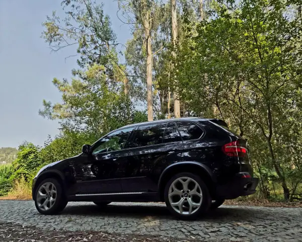 BMW X5 2008 - 19500 EUR, 222000 km - AUTO.MOTO.pt - 222000km - foto 6 de 25