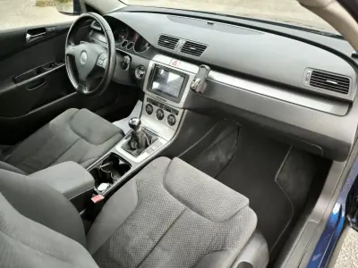 Volkswagen Passat Variant 2006 - 4950 EUR, 196789 km - AUTO.MOTO.pt - 196789km - foto 24 de 50