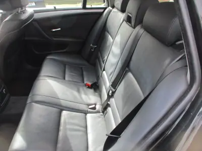 BMW 520 2009 - 9900 EUR, 204000 km - AUTO.MOTO.pt - 204000km - foto 12 de 14