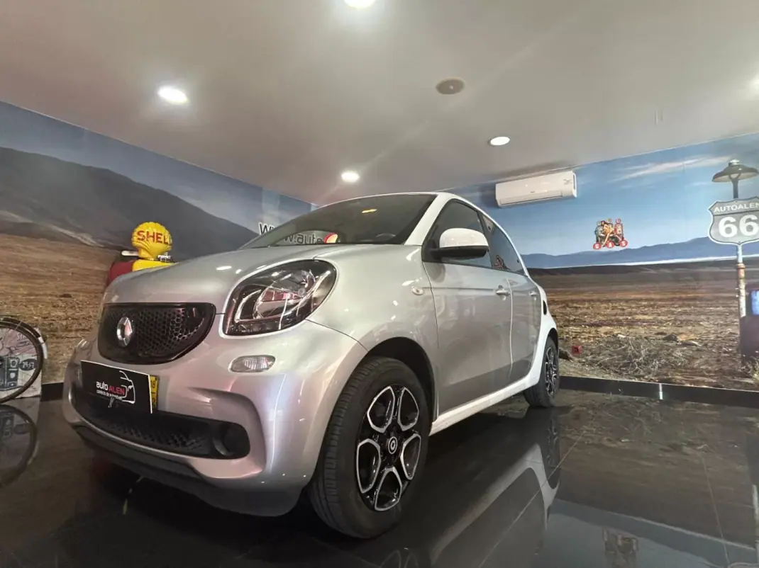 Smart ForFour 2018 - 10950 EUR, 118372 km - AUTO.MOTO.pt - 118372km - foto 3 de 21