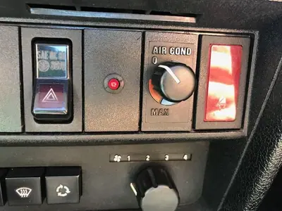Volvo 244 1987 - 10500 EUR, 317000 km - AUTO.MOTO.pt - 317000km - foto 29 de 41