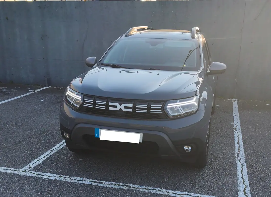 Dacia Duster 2023 - 20000 EUR, 27000 km - AUTO.MOTO.pt - 27000km - foto 1 de 22