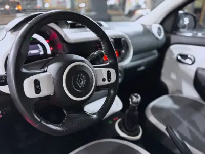 Renault Twingo 2019 - 12490 EUR, 58595 km - AUTO.MOTO.pt - 58595km - foto 6 de 29