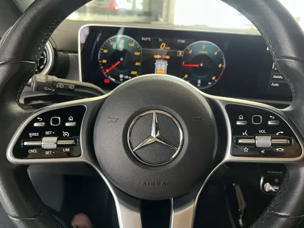 Mercedes-Benz CLA 180 2020 - 24800 EUR, 113371 km - 113371km - foto 20 de 25
