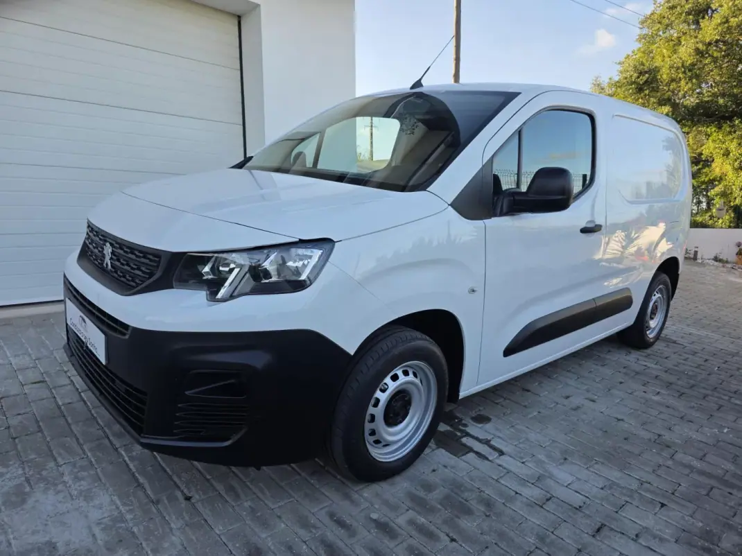Peugeot Partner 2019 - 14900 EUR, 73560 km - AUTO.MOTO.pt - 73560km - foto 15 de 52