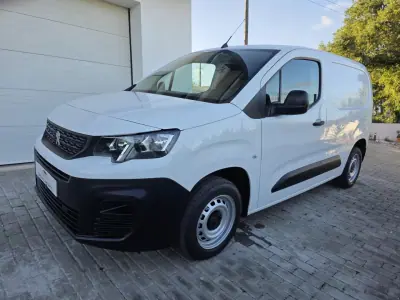 Peugeot Partner 2019 - 14900 EUR, 73560 km - AUTO.MOTO.pt - 73560km - foto 15 de 52