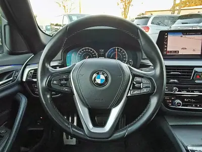 BMW 530 2019 - 24800 EUR, 184729 km - AUTO.MOTO.pt - 184729km - foto 26 de 37