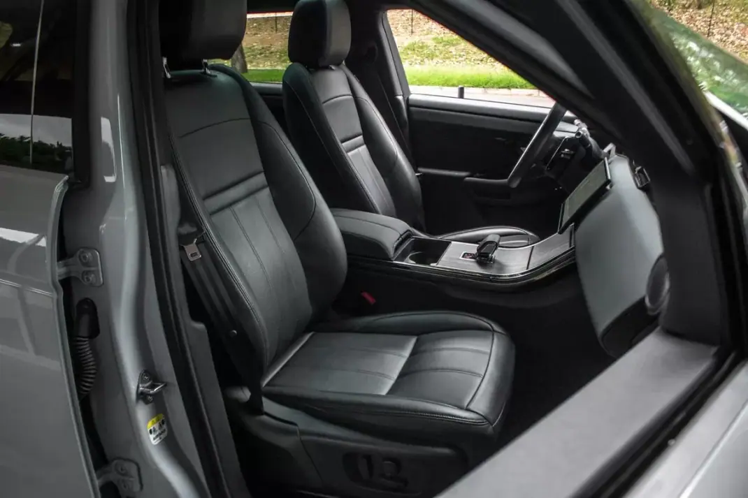 Land Rover Range Rover Evoque 2025 - 48990 EUR, 16300 km - 16300km - foto 23 de 39