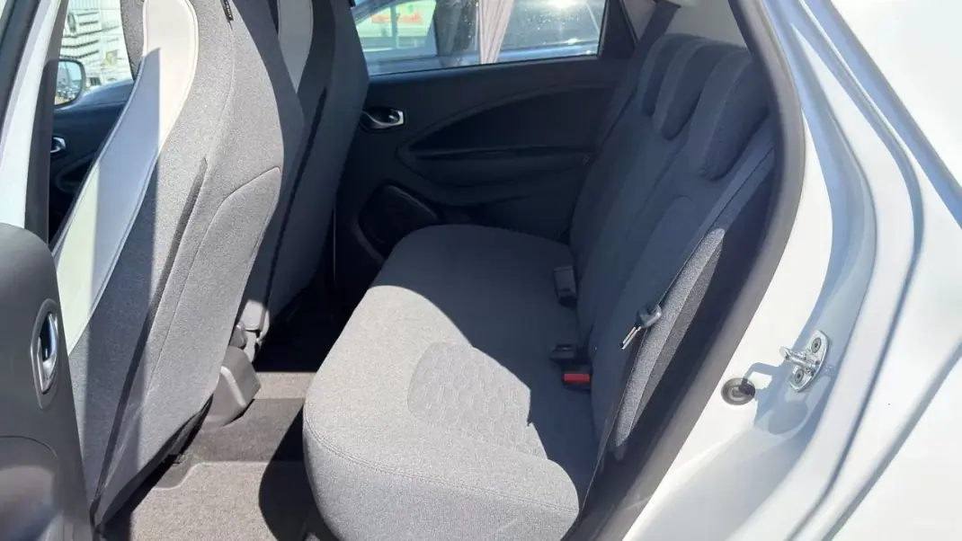 Renault Zoe 2021 - 15600 EUR, 59741 km - 59741km - foto 6 de 21