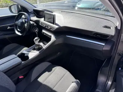 Peugeot 3008 2019 - 13900 EUR, 180724 km - AUTO.MOTO.pt - 180724km - foto 33 de 34