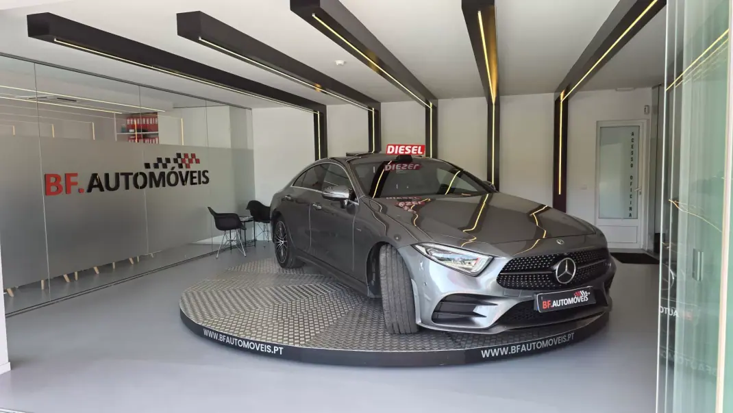 Mercedes-Benz CLS 400 2019 - 44500 EUR, 165703 km - AUTO.MOTO.pt - 165703km - foto 9 de 73